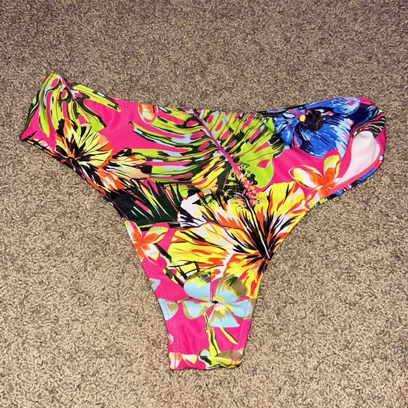 bathing suit bottoms - Picture 2 of 2